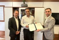 از مدیرعامل پتروشیمی ایلام به پاس خدمترسانی به زائران حسینی تقدیر شد