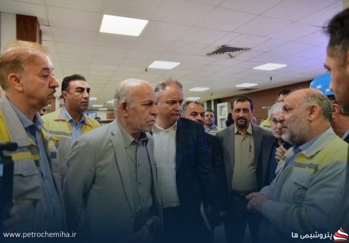 بازدید نماینده رئیس‌جمهور و هیأت همراه از مجتمع پتروشیمی اروند