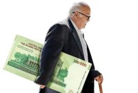 بازنشستگان صنعت نفت برای دریافت هدیه شب یلدا با حقوق آذر ماه نامه نوشتند