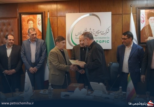 مهدی عموزاده نوری به عنوان فرمانده جدید بسیج هلدینگ خلیج فارس معارفه شد