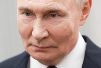 پوتین با پافشاری بر مواضع غیرقابل انعطاف خود، بر شدت مذاکرات آمریکا و اوکراین میافزاید