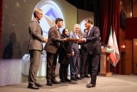 دماوند انرژی نشان سیمرغ بلورین مدیریت منابع انسانی را کسب کرد