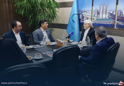 معاون اول رئیس‌جمهور با مدیران پتروشیمی شهید تندگویان دیدار کرد