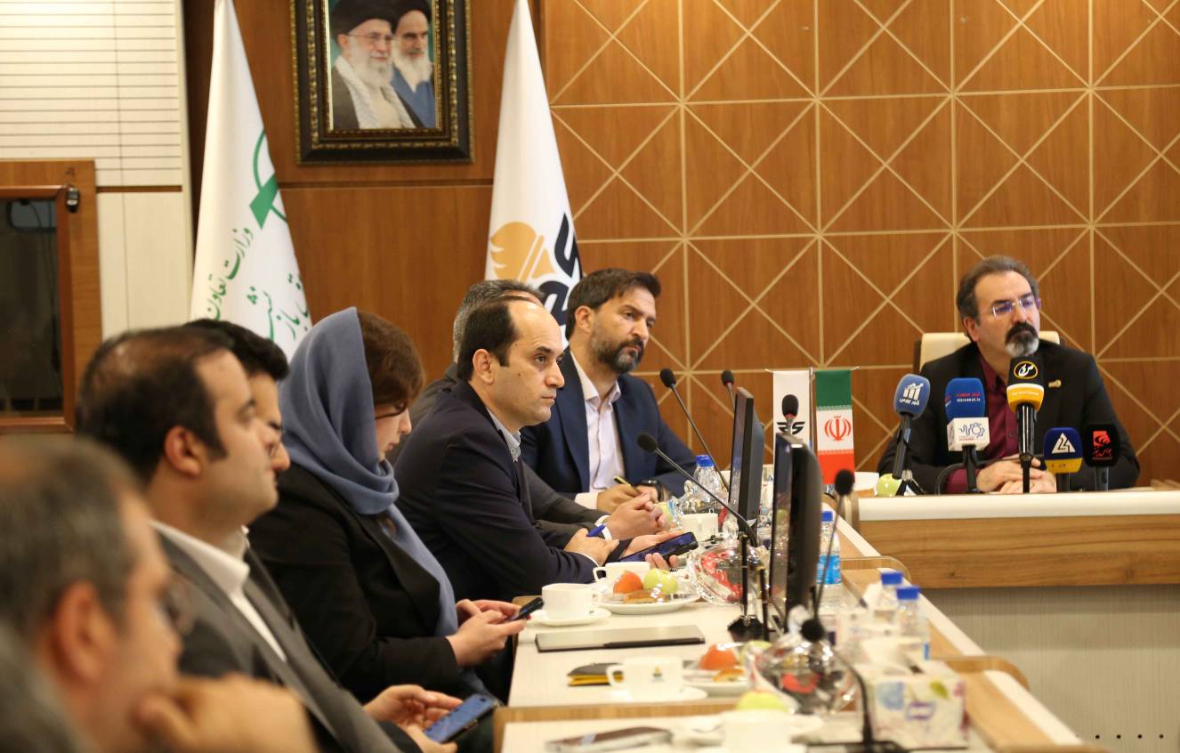 نشست تخصصی آخرین تحولات و چشم_انداز بازار سرمایه وصندوق ۲