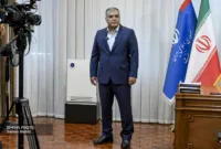 با پیچیده شدن پرونده تراستی‌هاو بعد از ورود دستگاه قضا، حامیان پاکنژاد به او پشت کردند