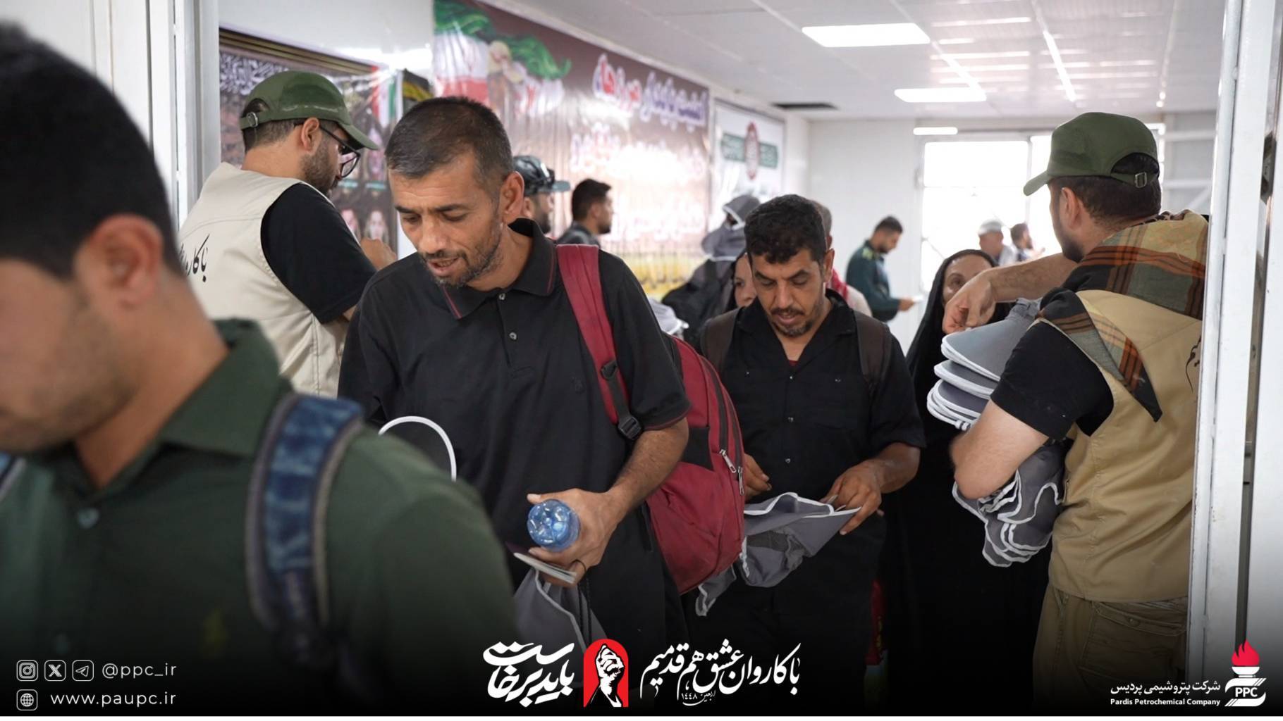 خدمت_رسانی موکب حضرت سیدالشهدا(ع) پتروشیمی پردیس به زائران اربعین در مرز شلمچه ۲