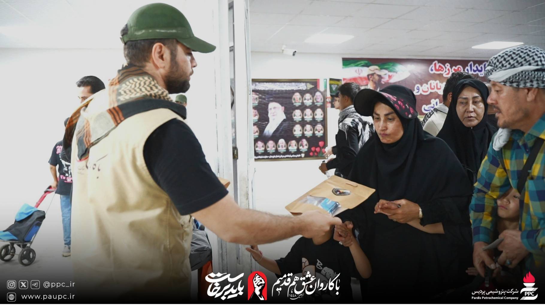 خدمت_رسانی موکب حضرت سیدالشهدا(ع) پتروشیمی پردیس به زائران اربعین در مرز شلمچه ۳