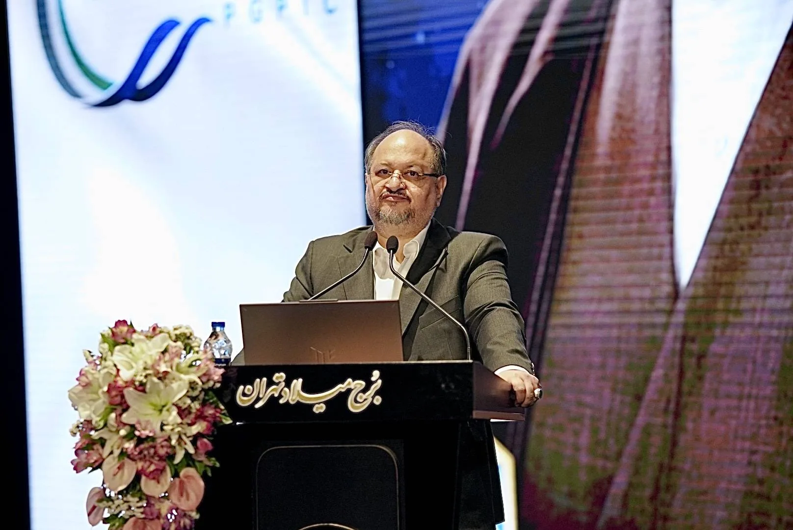 شریعتمداری در مجمع نوبت دوم فارس